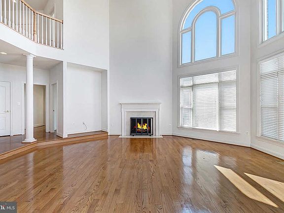 5th image of 8362 Sapphire Lakes Ct