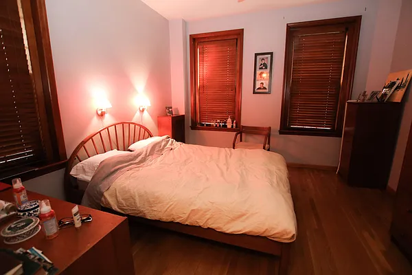 Sold by Remax City Square | media 33