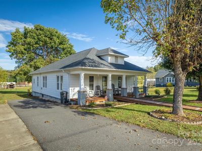 609 E Concord St, Morganton, NC, 28655