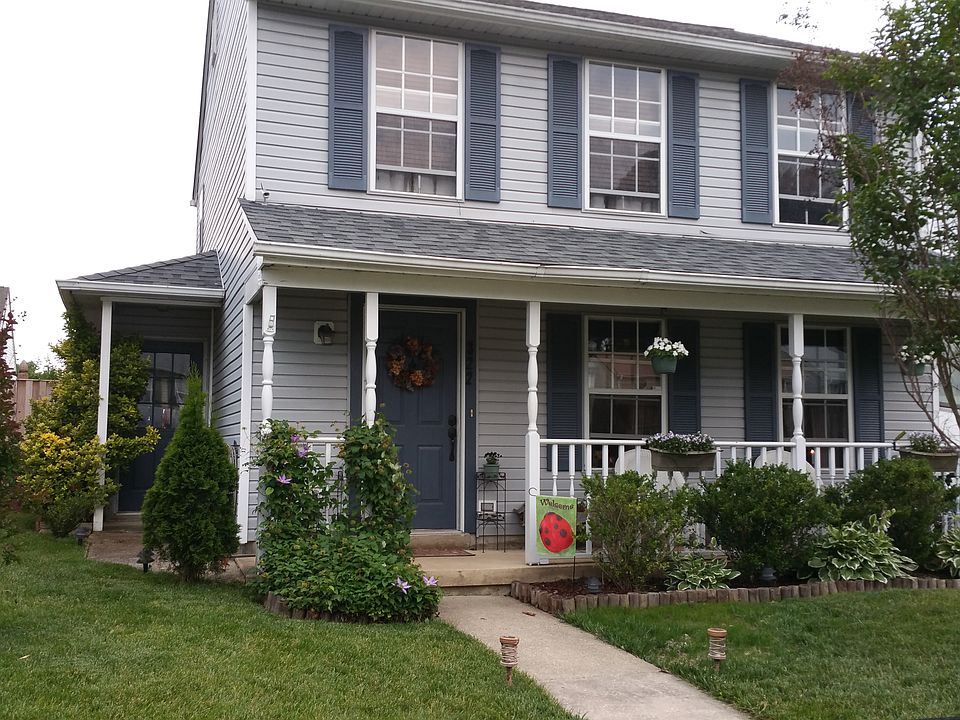 1st image of 322 Winterberry Dr