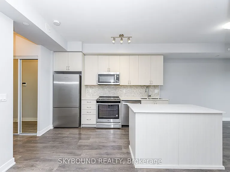 4655 Glen Erin Dr #210 — Photo 7