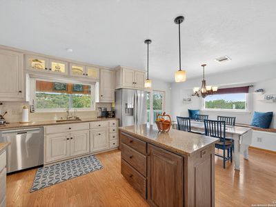 175 Forest Oaks, Lakehills, TX, 78063