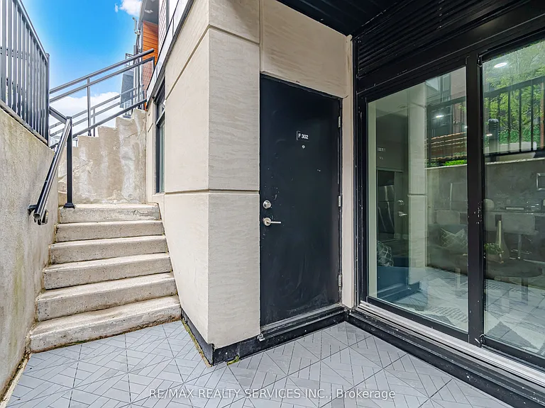 26 Coles Ave #302 — Photo 4