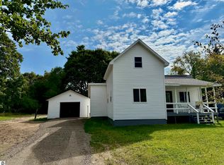 112 White St, Marion, MI 49665