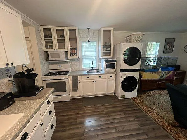 7153 Cedar Rd — Photo 20