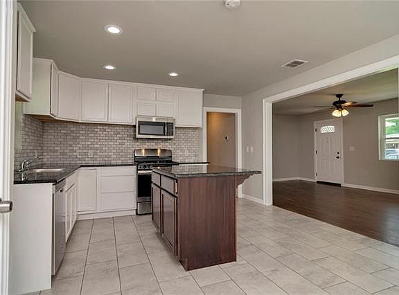 4th image of 3512 Bewley St