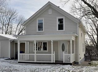 25 Padelford Ave, Riverside, RI 02915