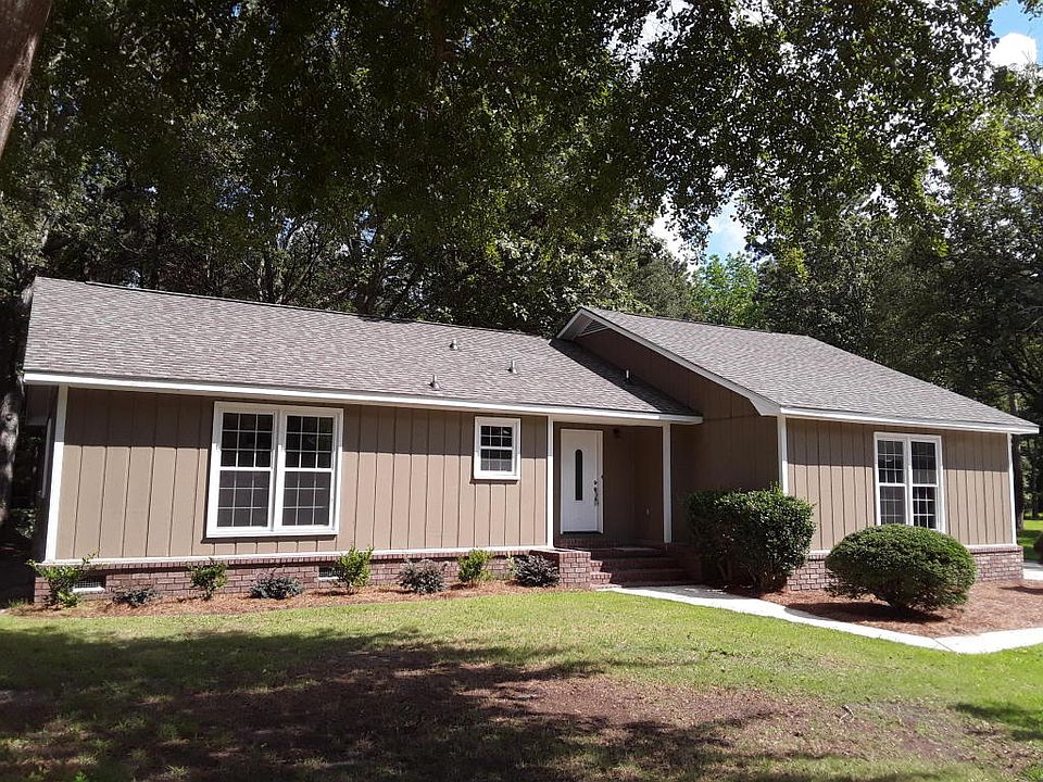 1st image of 104 Cobley Pl