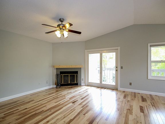 3rd image of 5338 Highpointe Dr #1