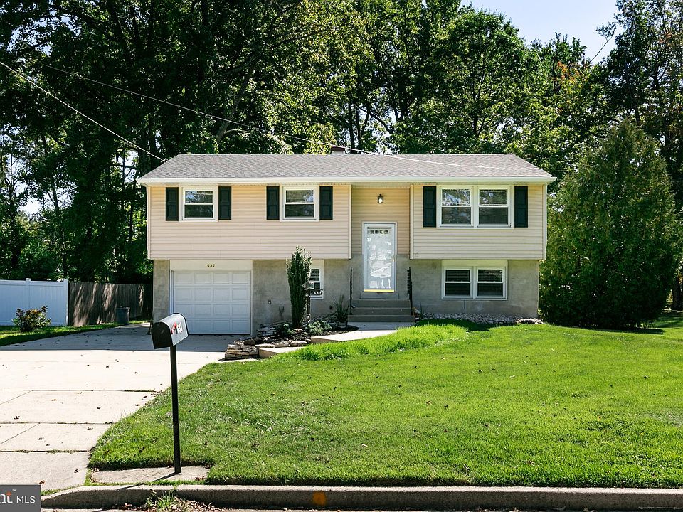 1st image of 637 Woodland Ave