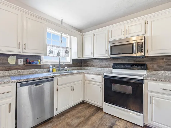 132 Kimberly St, Portland, TN 37148
