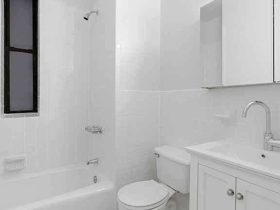 4th image of 121 Madison Ave APT 3J