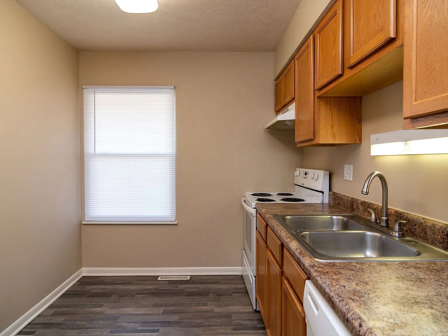 Whispering Pines Townhomes — Photo 3