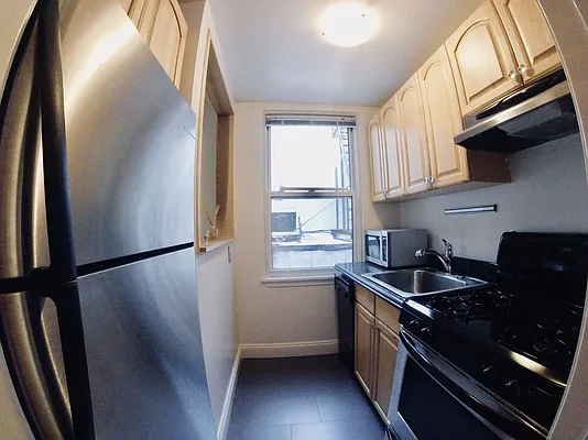 Rented by Avenues Real Estate | media 10