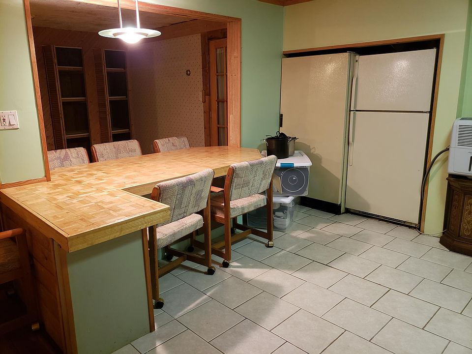 1st image of 138 Eleanor Dr Floor Basement