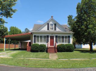 617 Sumner St, Carlinville, IL 62626
