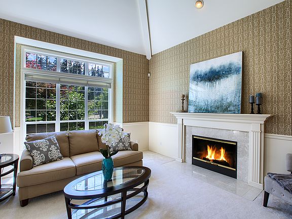 4th image of 22766 SE 27th St