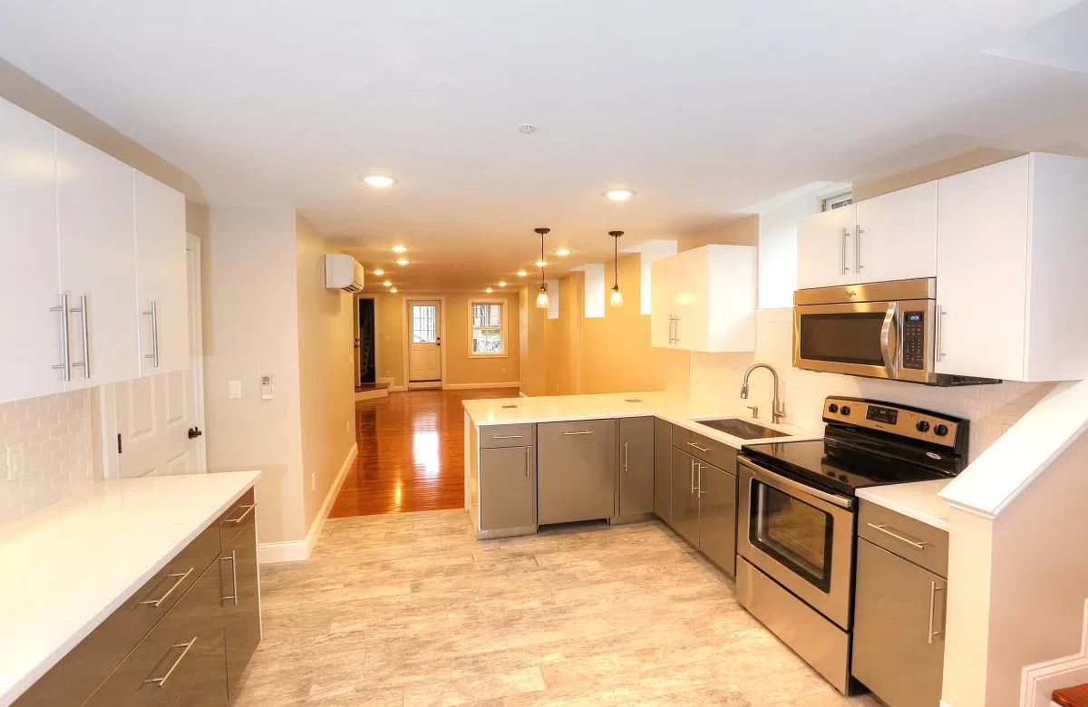 1 bed, 1100 sqft, $2,150 — Photo 2