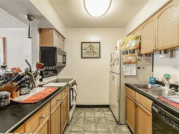 3rd image of 9105 Tudor Dr #F102