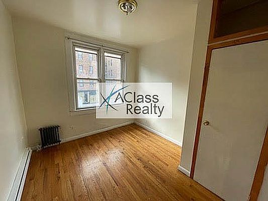 5th image of 25-03 Steinway St #B4