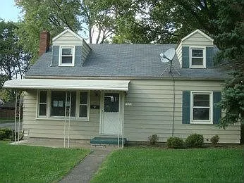 1602 Lynn Ave photo 1