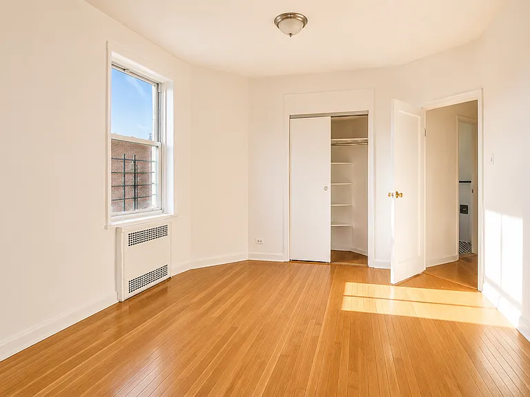 515 Avenue I #101 — Photo 11