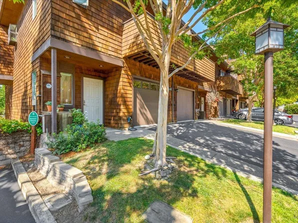 1 Freedom Lane S, Petaluma, CA 94952