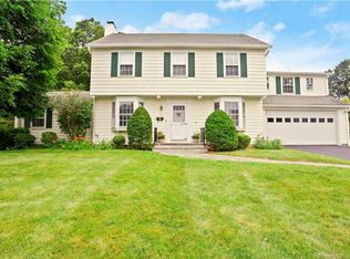 94 Killian Ave, Trumbull, CT 06611