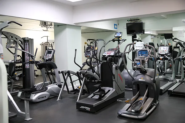 Sold by Douglas Elliman | media 10