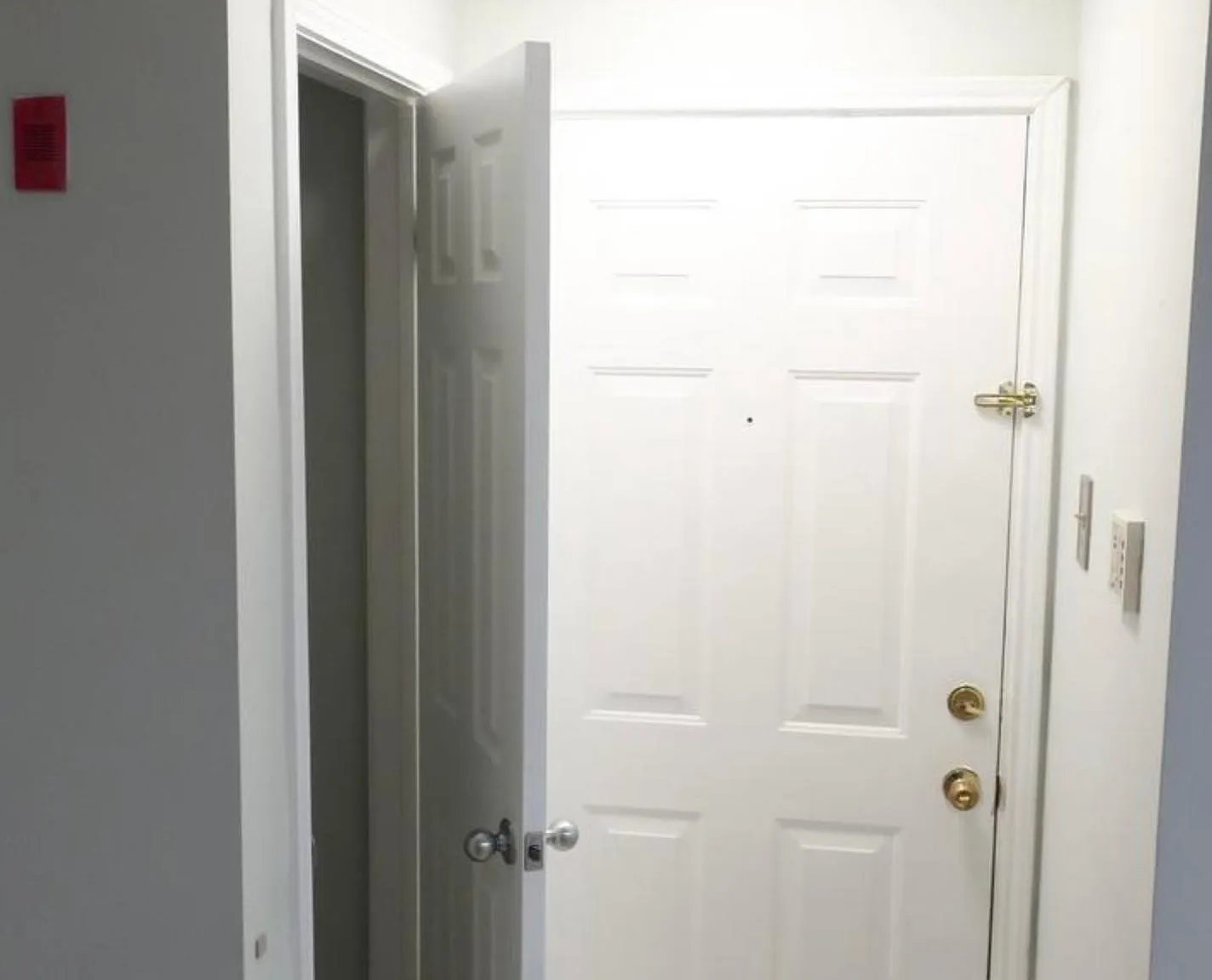 1 bed, 626 sqft, $2,300 — Photo 2