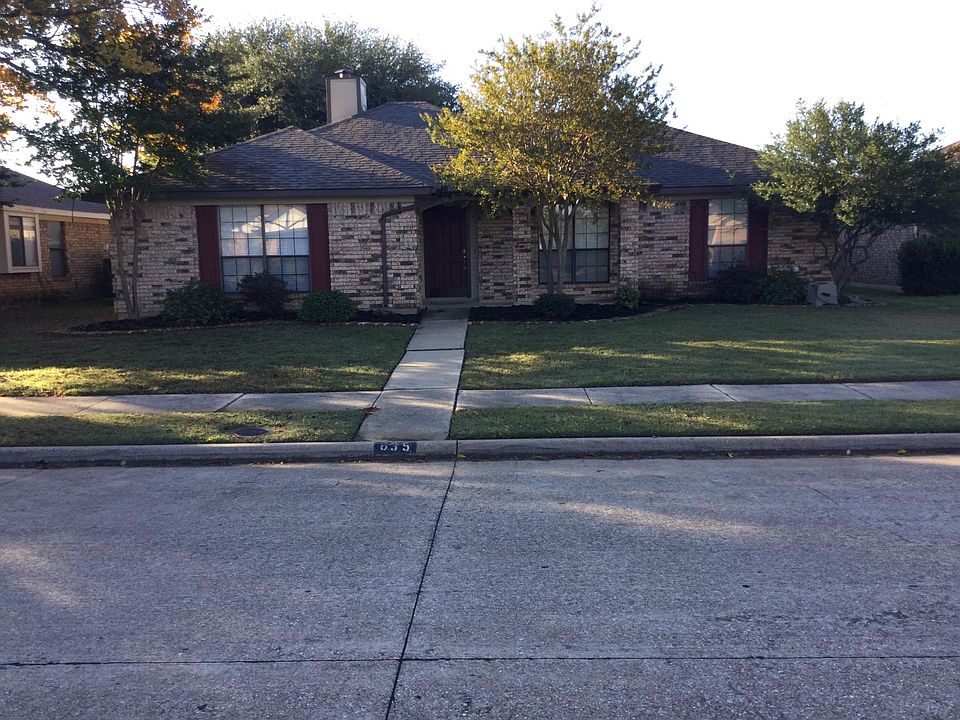 1st image of 635 Hood Dr