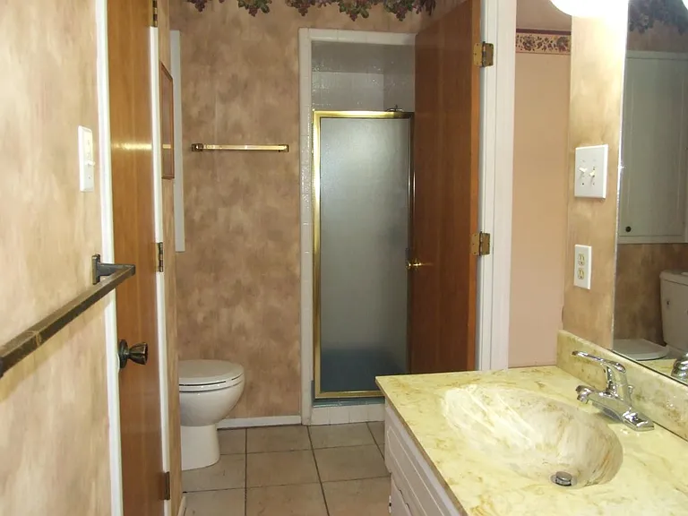 3705 Holly Springs Dr — Photo 12