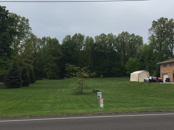 5th image of 1076 E Robinson Ave