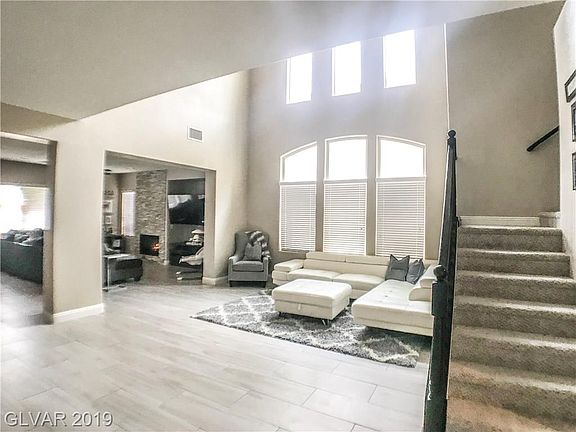 2nd image of 10590 Casa Bianca St