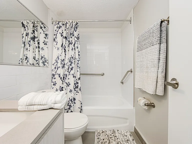 80 Gowan Ave — Photo 6