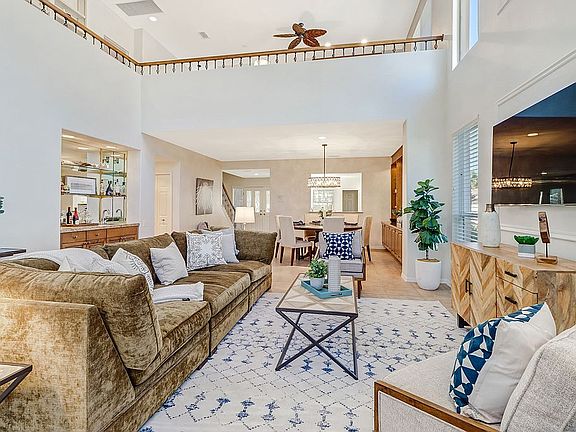 20 Ft Ceilings and Loft area