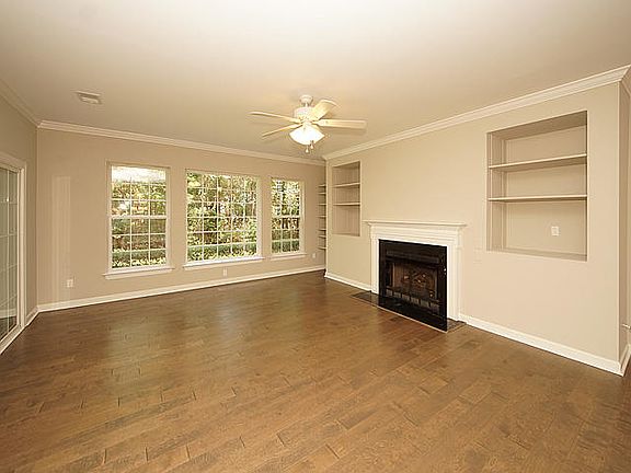 3rd image of 1475 Belcourt Ln