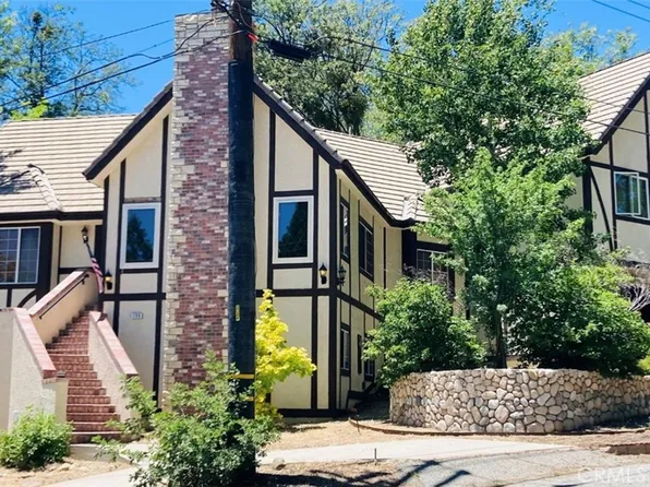 196 Hillcrest Ct, Lake Arrowhead, CA 92352