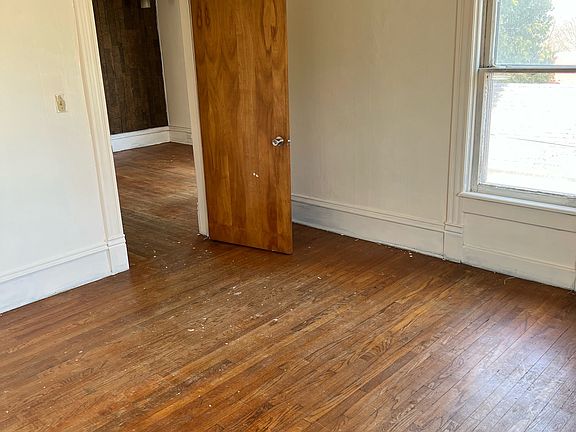 4th image of 72 Chautauqua Ave
