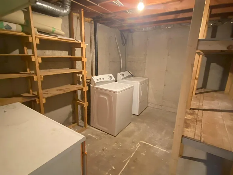 1005 Park Ln — Photo 5