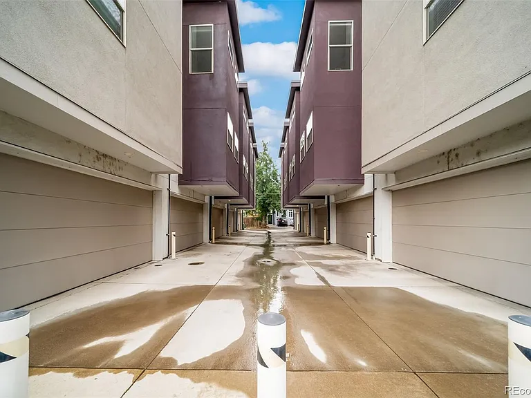 1752 Williams St — Photo 35
