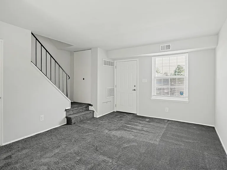 Catons Villas South Townhomes — Photo 5