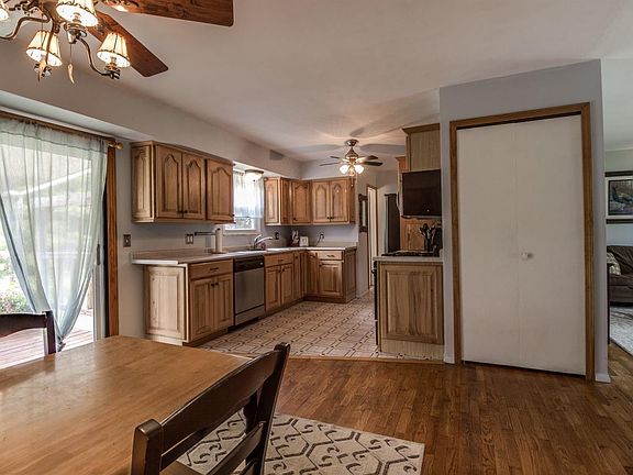 5th image of 6466 Wagner Ave