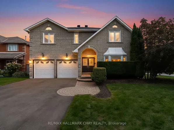 82 Bishop Dr, Barrie, ON L4N 7P4