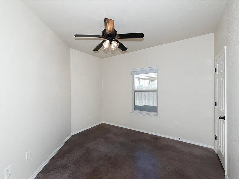 245 Joanne Loop #B — Photo 19