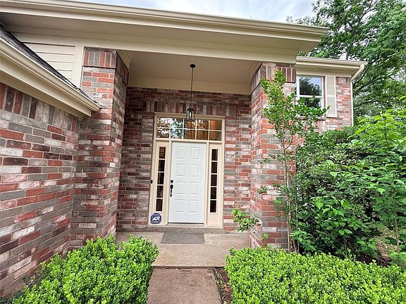 2nd image of 2802 Sunshine Cir