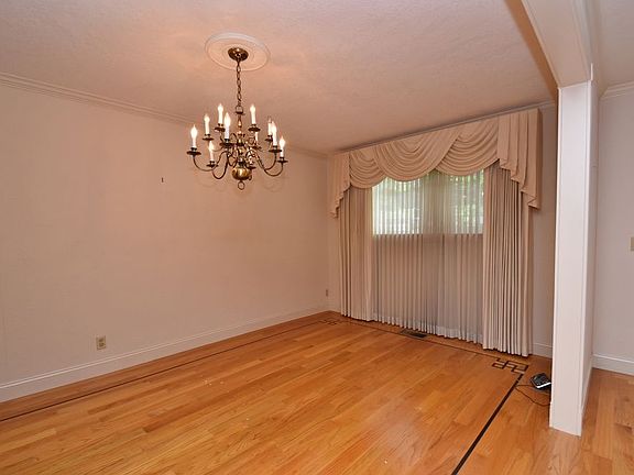 5th image of 26 Martinez Ct
