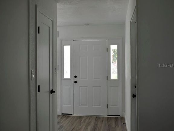 3rd image of 1073 56th Ave S
