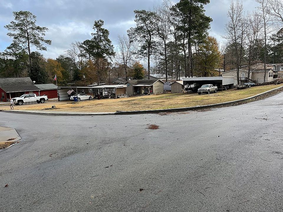 2nd image of 126 Lakewood Dr