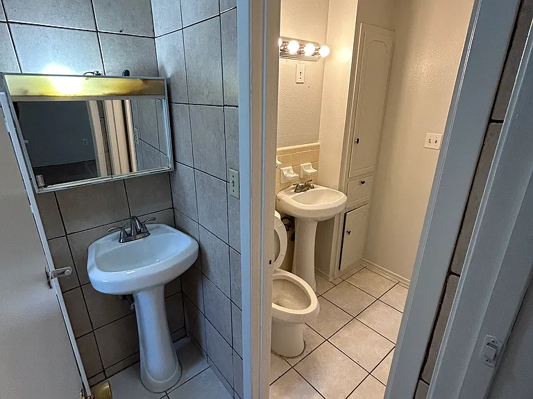 2300 Meadow Crst — Photo 2